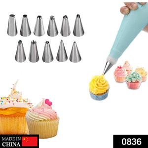Cake decorating set, 12 pieces, with basting brush and measuring tools.